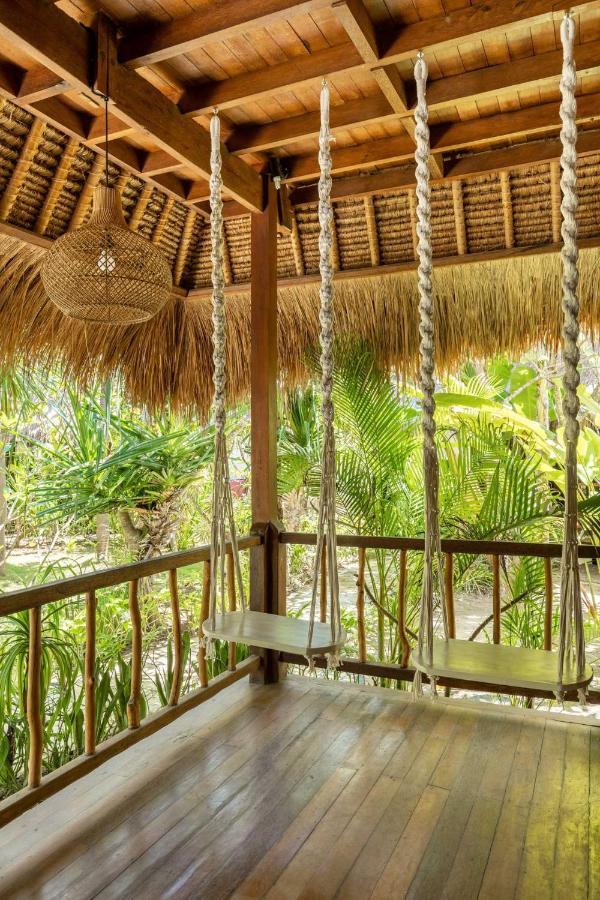 Tigerlillys Boutique Hotel レンボンガン島 エクステリア 写真
