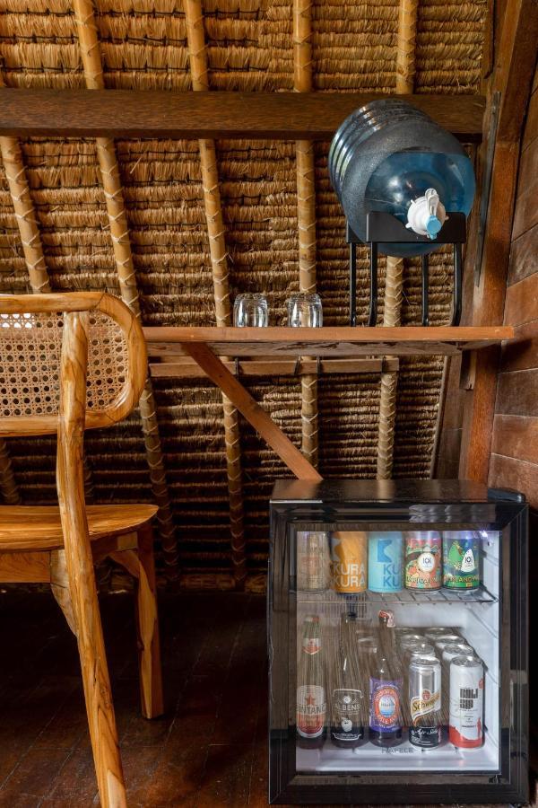 Tigerlillys Boutique Hotel レンボンガン島 エクステリア 写真